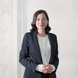  Julie Ebran